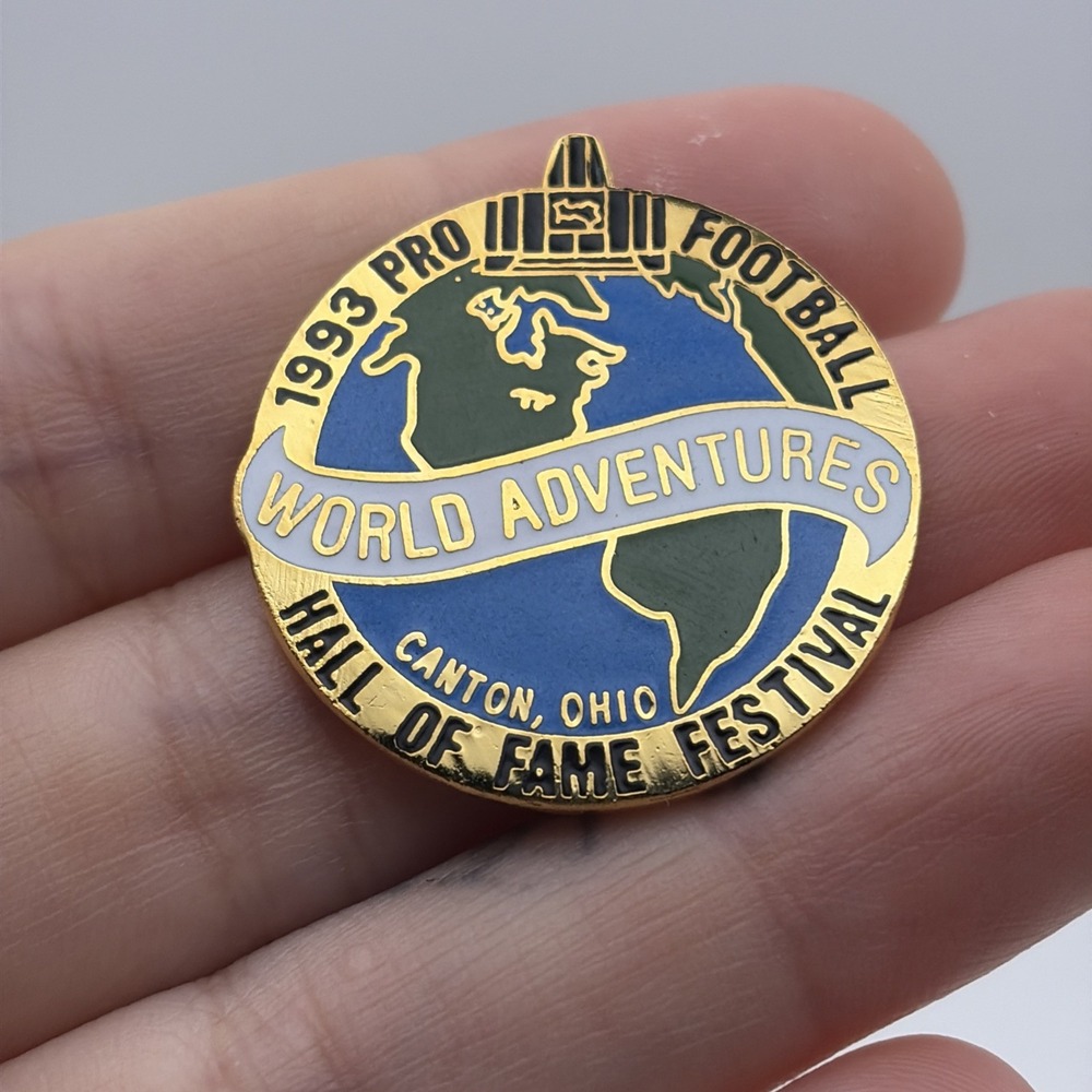 1993 Pro Football Hall Of Fame Festival Canton OH World Adventures Lapel Hat Pin